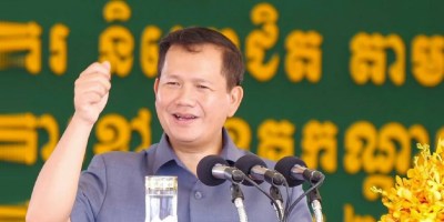 លោក ហ៊ុន ម៉ាណែត នាយករដ្ឋមន្ត្រីថ្មី តាមរយៈ​ការផ្ទេរ​អំណាច​ពី​ឪពុក​របស់​ខ្លួន។